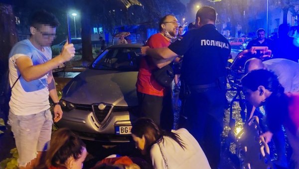 СТАРИЈИ ДЕЧАК У КОМИ, МЛАЂИ ИМА ПРЕЛОМ БУТНЕ КОСТИ: Огласио се отац дечака које је јуче покосио бахати возач на Карабурми СТАРИЈИ ДЕЧАК У КОМИ, МЛАЂИ ИМА ПРЕЛОМ БУТНЕ КОСТИ: Огласио се отац дечака које је јуче покосио бахати возач на Карабурми