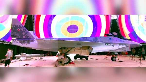 ПРОЦУРИЛЕ ФОТОГРАФИЈЕ РУСКОГ АВИОНА БУДУЋНОСТИ: Погледајте како изгледа најновији Сухој - Американци га назвали Вриштач (ФОТО/ВИДЕО) ПРОЦУРИЛЕ ФОТОГРАФИЈЕ РУСКОГ АВИОНА БУДУЋНОСТИ: Погледајте како изгледа најновији Сухој - Американци га назвали Вриштач (ФОТО/ВИДЕО)