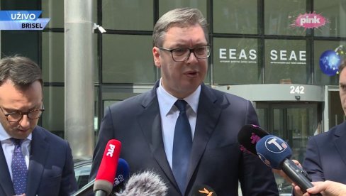 АЛБАНЦИ ХОЋЕ ДА ДЕСТАБИЛИЗУЈУ РЕГИОН: Нису хтели да прихвате кључну тачку, потегли сумануту причу о три геноцида! АЛБАНЦИ ХОЋЕ ДА ДЕСТАБИЛИЗУЈУ РЕГИОН: Нису хтели да прихвате кључну тачку, потегли сумануту причу о три геноцида!