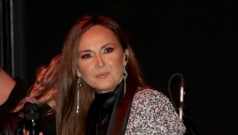 АЛЕКСАНДРА РАДОВИЋ ЧЕСТИТАЛА ДАН СРПСКОГ ЈЕДИНСТВА: Ево шта је позната певачица написала на свом Твитер налогу АЛЕКСАНДРА РАДОВИЋ ЧЕСТИТАЛА ДАН СРПСКОГ ЈЕДИНСТВА: Ево шта је позната певачица написала на свом Твитер налогу