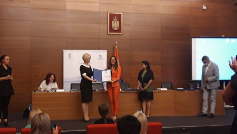 PRIZNANJE ZA KRUŠEVAC OD ZAŠTITNIKA GRAĐANA: Nagrada za pristupačnost grada osobama sa invaliditetom PRIZNANJE ZA KRUŠEVAC OD ZAŠTITNIKA GRAĐANA: Nagrada za pristupačnost grada osobama sa invaliditetom