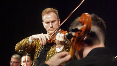 VRHUNSKA KLASIČNA MUZIKA DOTAKLA PUBLIKU: Završen Festival “Ravanelius” u Ćupriji, Stefan Milenković oduševio publiku VRHUNSKA KLASIČNA MUZIKA DOTAKLA PUBLIKU: Završen Festival “Ravanelius” u Ćupriji, Stefan Milenković oduševio publiku