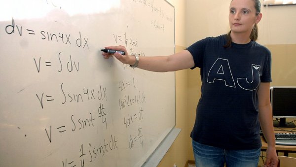 БУДУЋИМ ИНЖЕЊЕРИМА УСКРАЋУЈУ МАТЕМАТИКУ: Наставници у техничким школама и Национални просветни савет траже измене актуелног закона БУДУЋИМ ИНЖЕЊЕРИМА УСКРАЋУЈУ МАТЕМАТИКУ: Наставници у техничким школама и Национални просветни савет траже измене актуелног закона