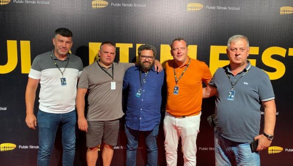 КАРТЕ РАСПРОДАТЕ ПРЕ СЕДАМ ДАНА: Одржана светска премијера филма Јужни ветар 2: Убрзање (ФОТО) КАРТЕ РАСПРОДАТЕ ПРЕ СЕДАМ ДАНА: Одржана светска премијера филма Јужни ветар 2: Убрзање (ФОТО)