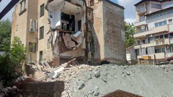 АПЕЛ ИНСПЕКЦИЈЕ: Не користити зграду у Видовданској 4, објекат и даље небезбедан! АПЕЛ ИНСПЕКЦИЈЕ: Не користити зграду у Видовданској 4, објекат и даље небезбедан!