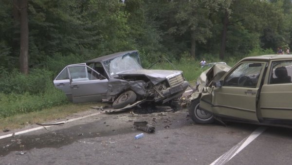 ЗА ДАН 378 ПРЕКРШАЈА: Из саобраћаја искључено 12 возача и четири возила ЗА ДАН 378 ПРЕКРШАЈА: Из саобраћаја искључено 12 возача и четири возила