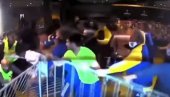 HAOS U BRAZILU: Igrači Boke pohapšeni posle opšte tuče s policijom (VIDEO) HAOS U BRAZILU: Igrači Boke pohapšeni posle opšte tuče s policijom (VIDEO)