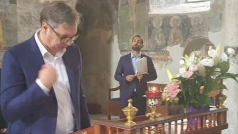 НЕКА БОГ ЧУВА ЊЕГА КАКО ОН ЧУВА СРБИЈУ: Премијерка прочитала поруку почасног конзула Јакшића упућену Вучићу НЕКА БОГ ЧУВА ЊЕГА КАКО ОН ЧУВА СРБИЈУ: Премијерка прочитала поруку почасног конзула Јакшића упућену Вучићу