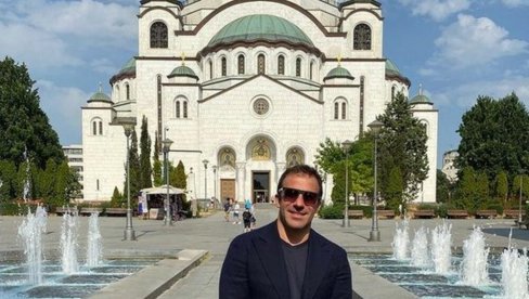 ОДУШЕВЉЕН СРПСКИМ ГОСТОПРИМСТВОМ: Дел Пјеро уживао уз пршуту, ћевапе и ракију (ФОТО/ВИДЕО) ОДУШЕВЉЕН СРПСКИМ ГОСТОПРИМСТВОМ: Дел Пјеро уживао уз пршуту, ћевапе и ракију (ФОТО/ВИДЕО)