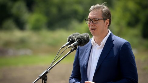 НИКАДА НИЈЕ ВИШЕ УЛАГАНО У КРАГУЈЕВАЦ: Председник Вучић најавио посету срцу Шумадије НИКАДА НИЈЕ ВИШЕ УЛАГАНО У КРАГУЈЕВАЦ: Председник Вучић најавио посету срцу Шумадије
