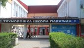 ЦЕЛА ШКОЛА МАЊКА: Од планираних 560, средње школе у Параћину уписало тек 403 ученика ЦЕЛА ШКОЛА МАЊКА: Од планираних 560, средње школе у Параћину уписало тек 403 ученика