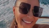 ЦЕЦА ОБЈАВИЛА СНИМАК СА ЈАХТЕ: Певачица након наступа у Будви ужива на мору (ФОТО) ЦЕЦА ОБЈАВИЛА СНИМАК СА ЈАХТЕ: Певачица након наступа у Будви ужива на мору (ФОТО)