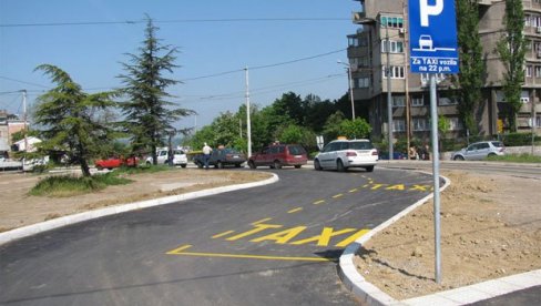 АТАК И НА ТАКСИ СТАЈАЛИШТА: У престоници постављено 149 станица за приватни јавни превоз где је обележено више од 1.400 места АТАК И НА ТАКСИ СТАЈАЛИШТА: У престоници постављено 149 станица за приватни јавни превоз где је обележено више од 1.400 места