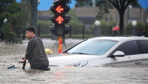 UGROŽENO PREKO 120 MILIONA LJUDI: Stravične poplave prete ovom delu sveta, vlada opšta panika UGROŽENO PREKO 120 MILIONA LJUDI: Stravične poplave prete ovom delu sveta, vlada opšta panika