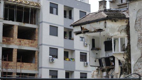 PETORO SE SUMNJIČI ZA URUŠAVANJE: Krivična prijava posle nesreće u Vidovdanskoj 2A, zamenik tužioca šalje pozive za saslušanje PETORO SE SUMNJIČI ZA URUŠAVANJE: Krivična prijava posle nesreće u Vidovdanskoj 2A, zamenik tužioca šalje pozive za saslušanje