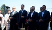 ОДРЖАН ПАРАСТОС ЗА 14 ЖЕТЕЛАЦА - Петковић: Већ 22 године зјапи отворена рана на срцу ОДРЖАН ПАРАСТОС ЗА 14 ЖЕТЕЛАЦА - Петковић: Већ 22 године зјапи отворена рана на срцу