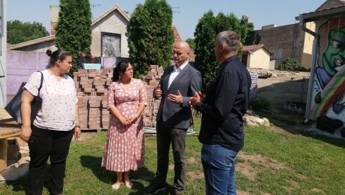 „KUĆA IZA DUGE“ U PREDUZETNIČKIM VODAMA: U Subotici neguju društvenu odgovornost - posao i za osobe sa autizmom „KUĆA IZA DUGE“ U PREDUZETNIČKIM VODAMA: U Subotici neguju društvenu odgovornost - posao i za osobe sa autizmom