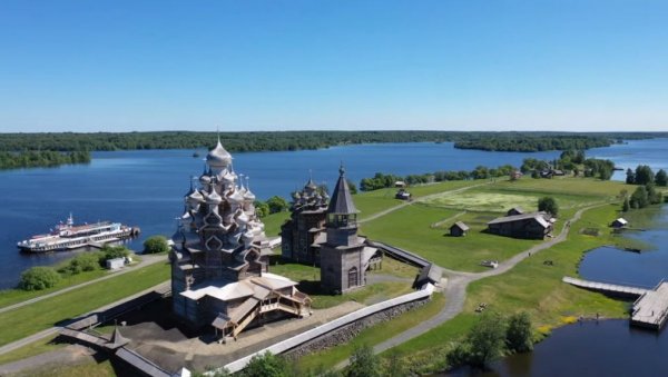 НАЈЛЕПША ЦРКВА ОД ДРВЕТА ОТВОРЕНА ЗА ВЕРНИКЕ: Завршена рестаурација храмова у Русији на острву Кижи (ВИДЕО) НАЈЛЕПША ЦРКВА ОД ДРВЕТА ОТВОРЕНА ЗА ВЕРНИКЕ: Завршена рестаурација храмова у Русији на острву Кижи (ВИДЕО)