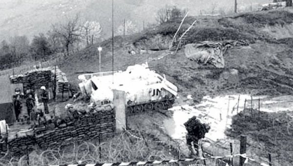 ГРАЈФОВА КОМИСИЈА - ИЗГУБЉЕНЕ ЧИЊЕНИЦЕ ХАШКИХ ИСТРАЖИТЕЉА: Аденреле Шинаба из Нигерије реконструише ратна збивања 1995. године ГРАЈФОВА КОМИСИЈА - ИЗГУБЉЕНЕ ЧИЊЕНИЦЕ ХАШКИХ ИСТРАЖИТЕЉА: Аденреле Шинаба из Нигерије реконструише ратна збивања 1995. године