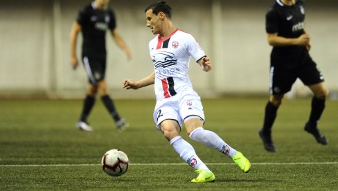 PONOVO U SUPERLIGI: Dragoljub Srnić se vratio u srpski fudbal PONOVO U SUPERLIGI: Dragoljub Srnić se vratio u srpski fudbal