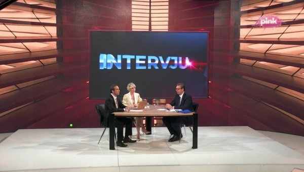 ВУЧИЋ СЕ ОБРАТИО НАЦИЈИ: Председник послао јасну поруку - Одсећи ћемо главу мафији! ВУЧИЋ СЕ ОБРАТИО НАЦИЈИ: Председник послао јасну поруку - Одсећи ћемо главу мафији!