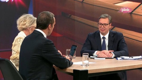 СВЕ ЋЕМО УРАДИТИ ДА МОТИВИШЕМО РАЂАЊЕ: Председник Вучић најавио помоћ од чак пет хиљада евра за будуће родитеље! СВЕ ЋЕМО УРАДИТИ ДА МОТИВИШЕМО РАЂАЊЕ: Председник Вучић најавио помоћ од чак пет хиљада евра за будуће родитеље!