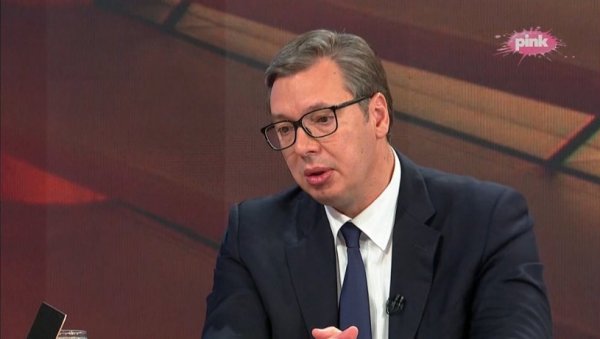 ВУЧИЋ О НАПАДИМА ХРВАТСКИХ МЕДИЈА НА ВУКАНА: Замислите какав би то скандал био да ми коментаришемо како се зову деца Милановића ВУЧИЋ О НАПАДИМА ХРВАТСКИХ МЕДИЈА НА ВУКАНА: Замислите какав би то скандал био да ми коментаришемо како се зову деца Милановића