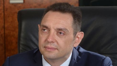 ВУЛИН СЕ САСТАО СА ПРЕДСТАВНИКОМ КОМПАНИЈЕ РОСТЕХ: Министар најавио набавку техничких средстава из Русије за потребе МУП-а ВУЛИН СЕ САСТАО СА ПРЕДСТАВНИКОМ КОМПАНИЈЕ РОСТЕХ: Министар најавио набавку техничких средстава из Русије за потребе МУП-а