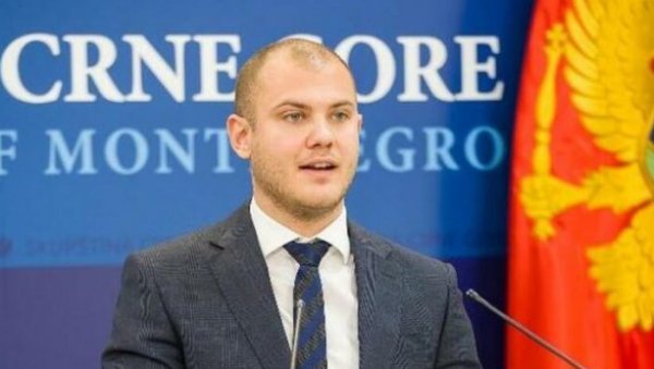 ВУЧИНИЋ: Продаја хотела Авала британској компанији још једна у низу приватизација која је одрађена на штету Црне Горе ВУЧИНИЋ: Продаја хотела Авала британској компанији још једна у низу приватизација која је одрађена на штету Црне Горе
