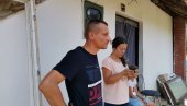 ПОМАХНИТАЛИ СРНДАЋ НАПАО ВИШЕ ЉУДИ: Незапамћен случај у околини Крушевца - међу повређенима деца и жене (ФОТО/ВИДЕО)