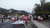 KOLAPS U BARU: Protesti u špicu sezone! (FOTO)