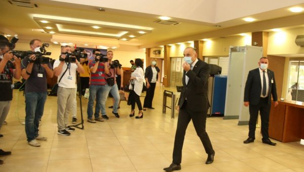ЈЕДИНА ПОЛИТИКА ЈЕ РЕПУБЛИКА СРСПКА! Бањац након састанка у Бањалуци ЈЕДИНА ПОЛИТИКА ЈЕ РЕПУБЛИКА СРСПКА! Бањац након састанка у Бањалуци