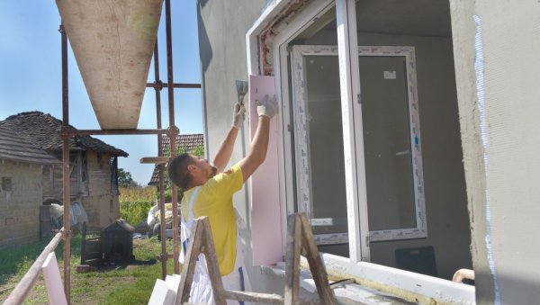 ИЗ РЕЗЕРВЕ ОПШТИНЕ ЗА ГРЕЈАЊЕ ДОМОВА: Рума сама финансира пројекат повећања енергетске ефикасности породичних кућа и станова ИЗ РЕЗЕРВЕ ОПШТИНЕ ЗА ГРЕЈАЊЕ ДОМОВА: Рума сама финансира пројекат повећања енергетске ефикасности породичних кућа и станова