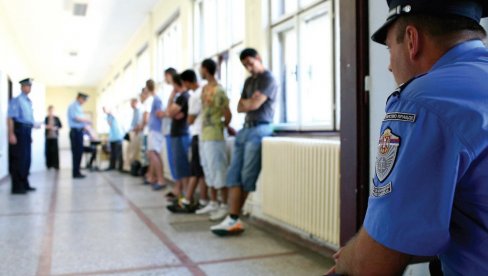 ХУМАНИТАРНИ РАД УМЕСТО ПОПРАВНОГ ДОМА: Које новине доносе измене Закона о малолетним починиоцима кривичних дела ХУМАНИТАРНИ РАД УМЕСТО ПОПРАВНОГ ДОМА: Које новине доносе измене Закона о малолетним починиоцима кривичних дела