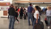 ИНЦИДЕНТ НА АЕРОДРОМУ У ПРИШТИНИ: Спречили француског активисту да уђе на Космет ИНЦИДЕНТ НА АЕРОДРОМУ У ПРИШТИНИ: Спречили француског активисту да уђе на Космет