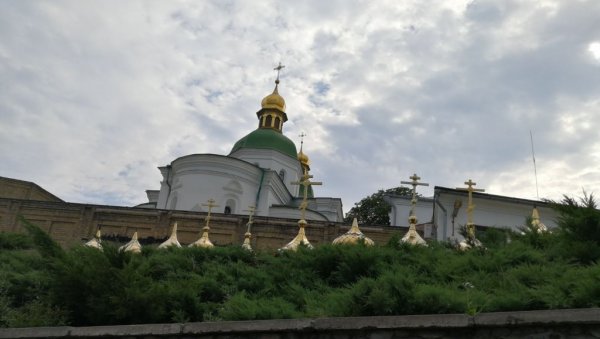 МАНАСТИР ЖИВИ НЕ НАПУШТАМО, БРАНИЋЕМО ГА ПО ЦЕНУ ЖИВОТА: Потресне поруке монаштва из Кијевско-печерске лавре МАНАСТИР ЖИВИ НЕ НАПУШТАМО, БРАНИЋЕМО ГА ПО ЦЕНУ ЖИВОТА: Потресне поруке монаштва из Кијевско-печерске лавре