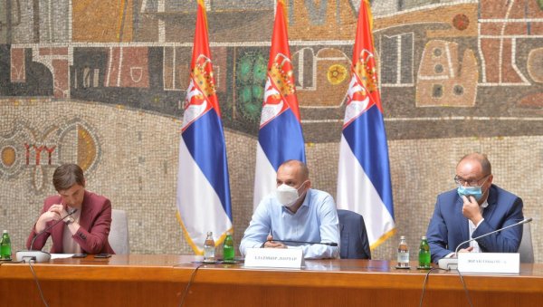 СЕДНИЦА КРИЗНОГ ШТАБА СЛЕДЕЋЕ НЕДЕЉЕ: Главна тема увођење ковид пропусница и у другим објектима СЕДНИЦА КРИЗНОГ ШТАБА СЛЕДЕЋЕ НЕДЕЉЕ: Главна тема увођење ковид пропусница и у другим објектима