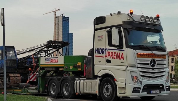 МАШИНЕ НАПУШТАЈУ БЛОК 37: На прагу коначан договор између инвеститора и грађана у новобеоградском булевару Милутина Миланковића 162 МАШИНЕ НАПУШТАЈУ БЛОК 37: На прагу коначан договор између инвеститора и грађана у новобеоградском булевару Милутина Миланковића 162