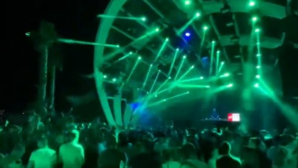 КОРОНА ХАОС НАКОН ЖУРКЕ У ПАГУ: Аустријанци се вратили из Хрватске са фестивала заражени короном КОРОНА ХАОС НАКОН ЖУРКЕ У ПАГУ: Аустријанци се вратили из Хрватске са фестивала заражени короном