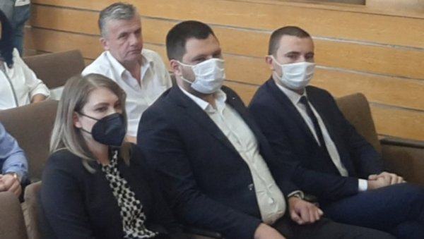 НЕЋЕ СЕ РАСПРАВЉАТИ О РАЗРЕШЕЊУ МАРКА КОВАЧЕВИЋА: Предлог скинут са дневног реда локалног парламента у Никшићу НЕЋЕ СЕ РАСПРАВЉАТИ О РАЗРЕШЕЊУ МАРКА КОВАЧЕВИЋА: Предлог скинут са дневног реда локалног парламента у Никшићу