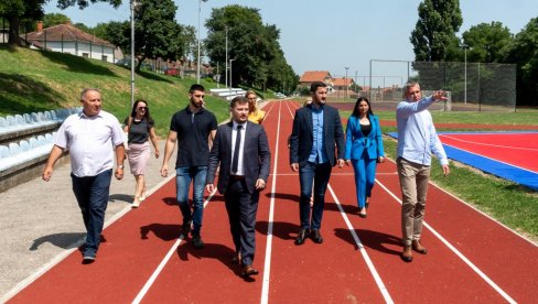 TERETANA U DVORSKOJ BAŠTI: Pokrajina finansira izgradnju rekreaciju u Sremskim Karlovcima TERETANA U DVORSKOJ BAŠTI: Pokrajina finansira izgradnju rekreaciju u Sremskim Karlovcima