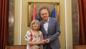 ГРАДОНАЧЕЛНИК УГОСТИО МИРУ БАЊАЦ: Пријем за славну глумицу у Старом двору ГРАДОНАЧЕЛНИК УГОСТИО МИРУ БАЊАЦ: Пријем за славну глумицу у Старом двору