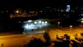 ДИВЉАЊЕ НА УЛИЦАМА ВРАЊА: Бахати возач ноћима не да мира Врањанцима (ВИДЕО) ДИВЉАЊЕ НА УЛИЦАМА ВРАЊА: Бахати возач ноћима не да мира Врањанцима (ВИДЕО)
