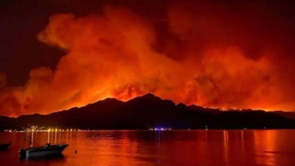 СТРАВИЧНЕ СЦЕНЕ ПОЖАРА: Летовање у Турској се претвара у пакао за туристе (ФОТО/ВИДЕО) СТРАВИЧНЕ СЦЕНЕ ПОЖАРА: Летовање у Турској се претвара у пакао за туристе (ФОТО/ВИДЕО)