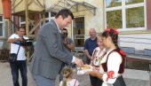 GRAD ŠABAC DONIRAO 2,2 MILIONA DINARA: Renoviranje osnovne škole u Drenovcu GRAD ŠABAC DONIRAO 2,2 MILIONA DINARA: Renoviranje osnovne škole u Drenovcu