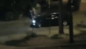 SVE JE POKOSIO, PA DAO GAS: Novi šokantan snimak divljačke vožnje u Beogradu (VIDEO) SVE JE POKOSIO, PA DAO GAS: Novi šokantan snimak divljačke vožnje u Beogradu (VIDEO)