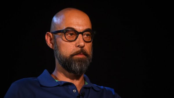 НЕДЕЉА ПРОЂЕ - Дејан Луткић: Добра прича је најважнија! НЕДЕЉА ПРОЂЕ - Дејан Луткић: Добра прича је најважнија!