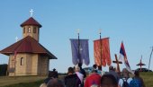 JUNACIMA „KUĆU SKUĆILI“: Slava spomen hrama na Mačkovom kamenu (FOTO) JUNACIMA „KUĆU SKUĆILI“: Slava spomen hrama na Mačkovom kamenu (FOTO)