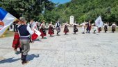 POČELI 13. MOSTOVI BALKANA: Folkloraši iz pet zemalja se okupili u Prijepolju (FOTO) POČELI 13. MOSTOVI BALKANA: Folkloraši iz pet zemalja se okupili u Prijepolju (FOTO)