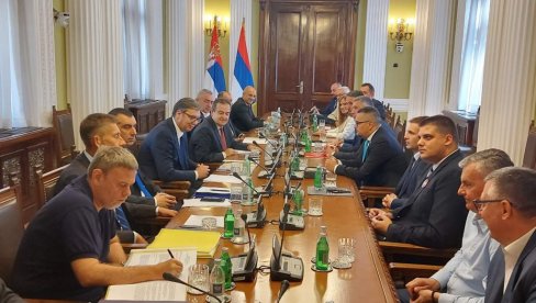 VUČIĆ U SKUPŠTINI SRBIJE: Predsednik na sastanku Radne grupe za međustranački dijalog (FOTO) VUČIĆ U SKUPŠTINI SRBIJE: Predsednik na sastanku Radne grupe za međustranački dijalog (FOTO)